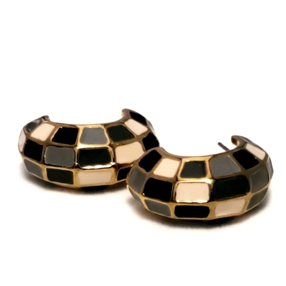 Vintage Joan Rivers 1990s Checkered Enamel Hoop Earrings Gold Tone Geometric
